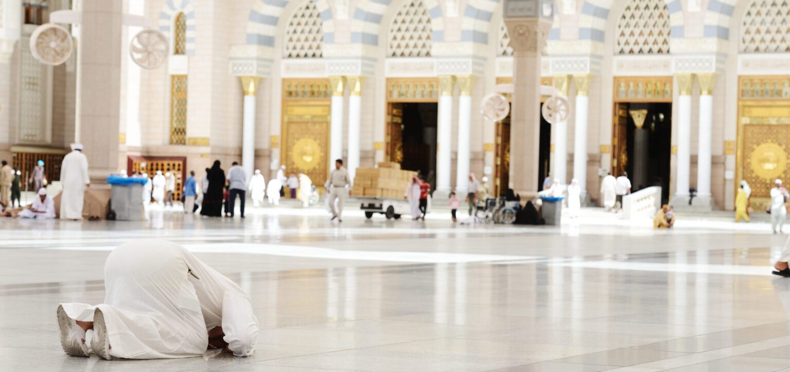 Umrah Guide 101: Understanding the Basics for First-Timers